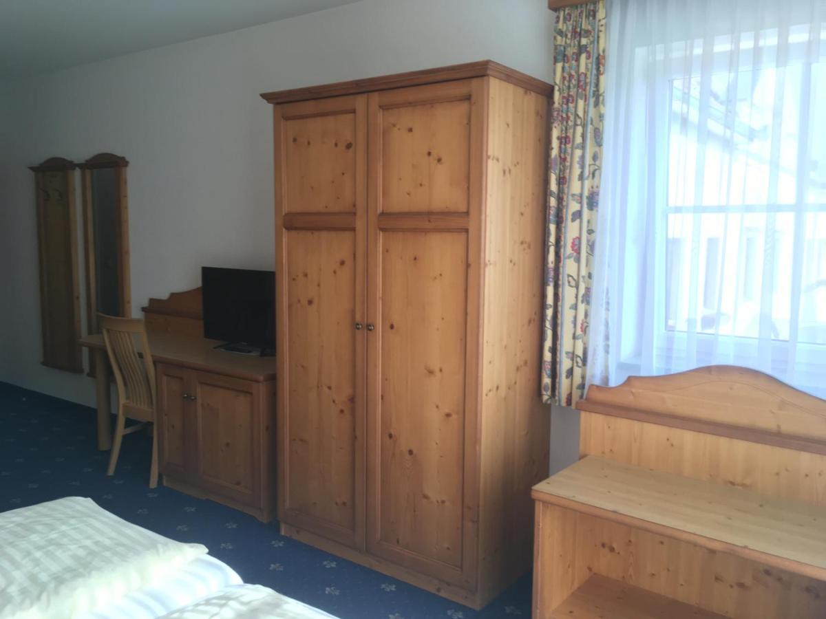 Hotel Gasthof Familie Czepl Ernsthofen Eksteriør billede
